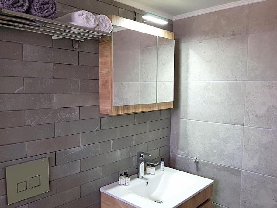 Athens Campus Renovated Studio Apartment @ Ilisia المظهر الخارجي الصورة